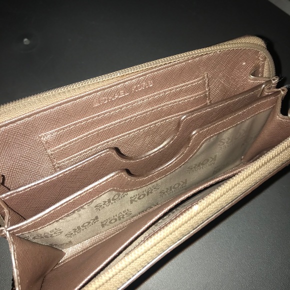 SOLD - Picture 4 of 5